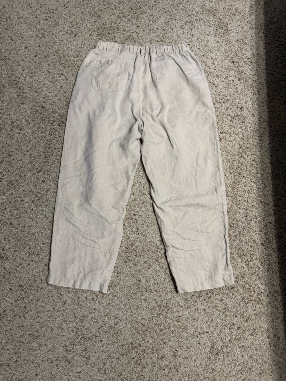 Quince Women’s cropped linen pants in color “flax”. - Picture 2 of 3